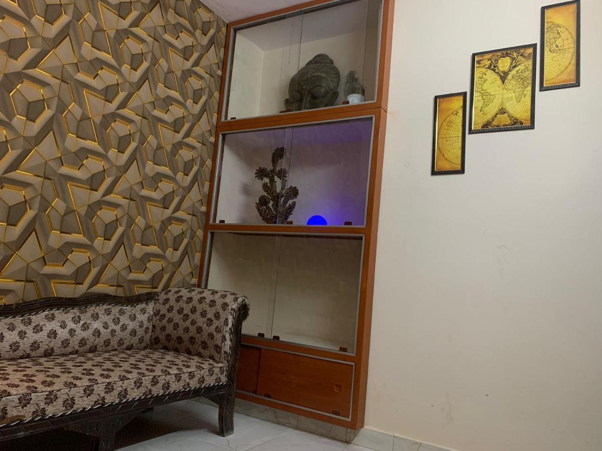 Privyrooms 戈勒克布尔 外观 照片