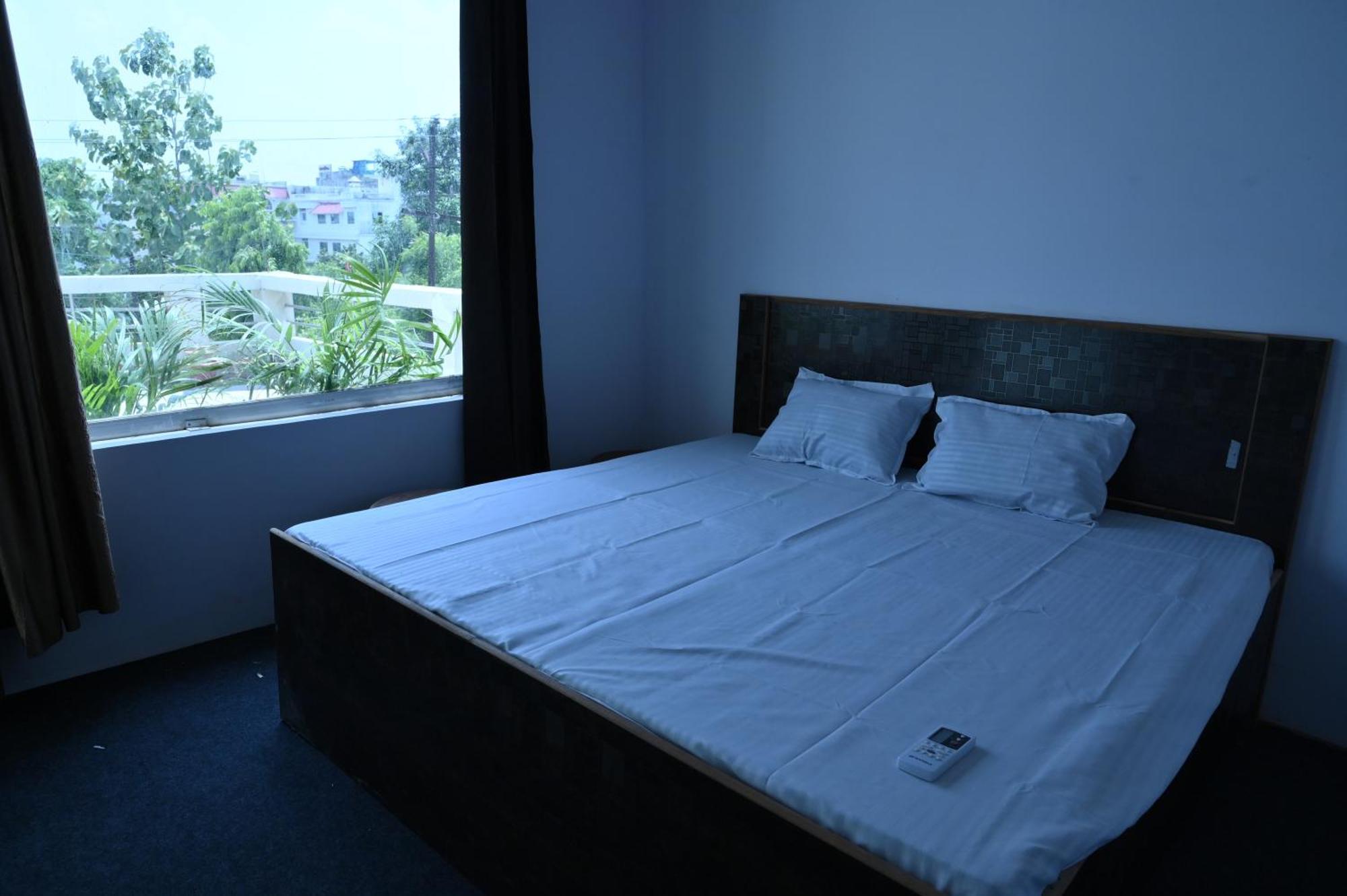 Privyrooms 戈勒克布尔 外观 照片
