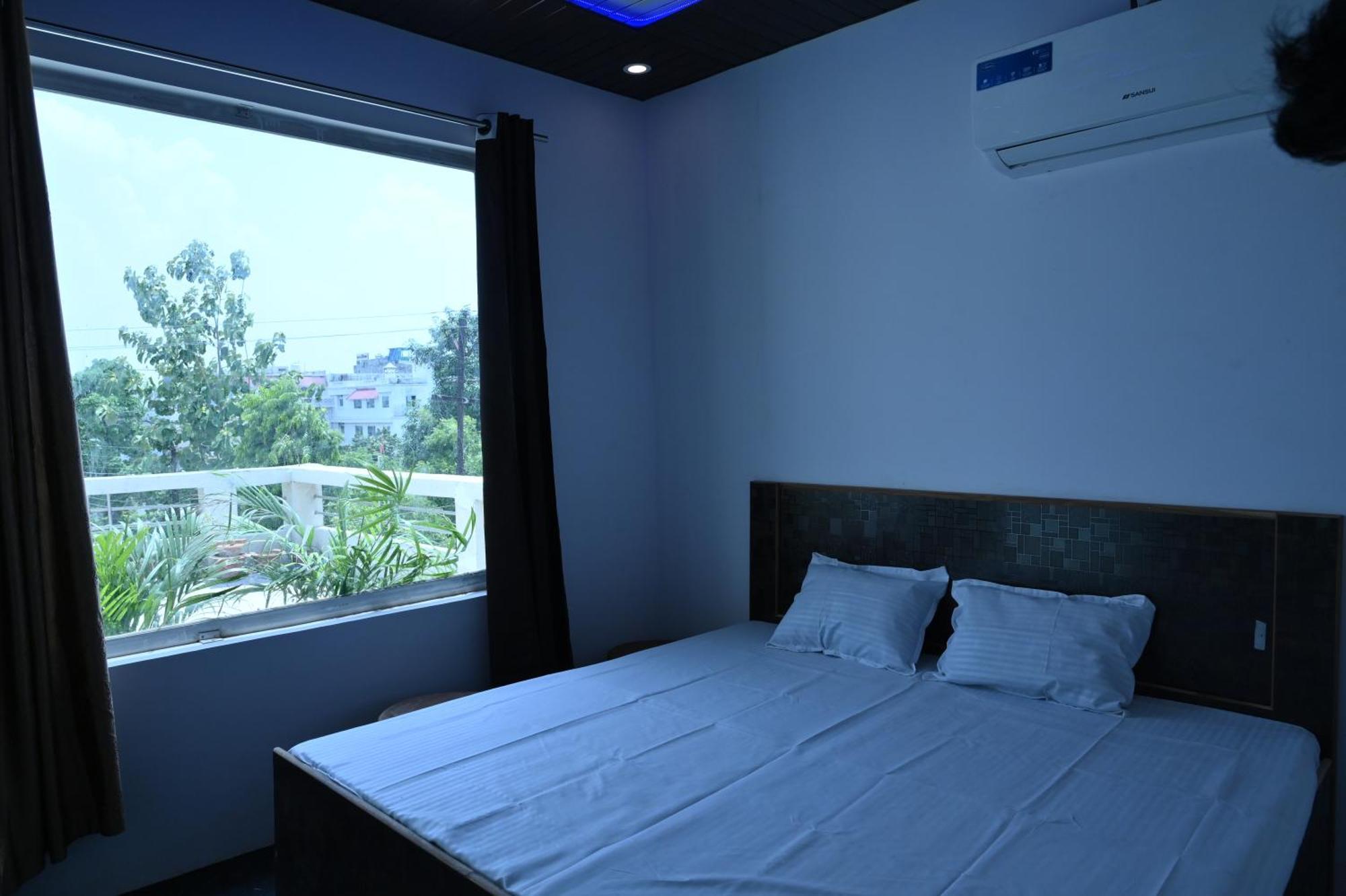 Privyrooms 戈勒克布尔 外观 照片