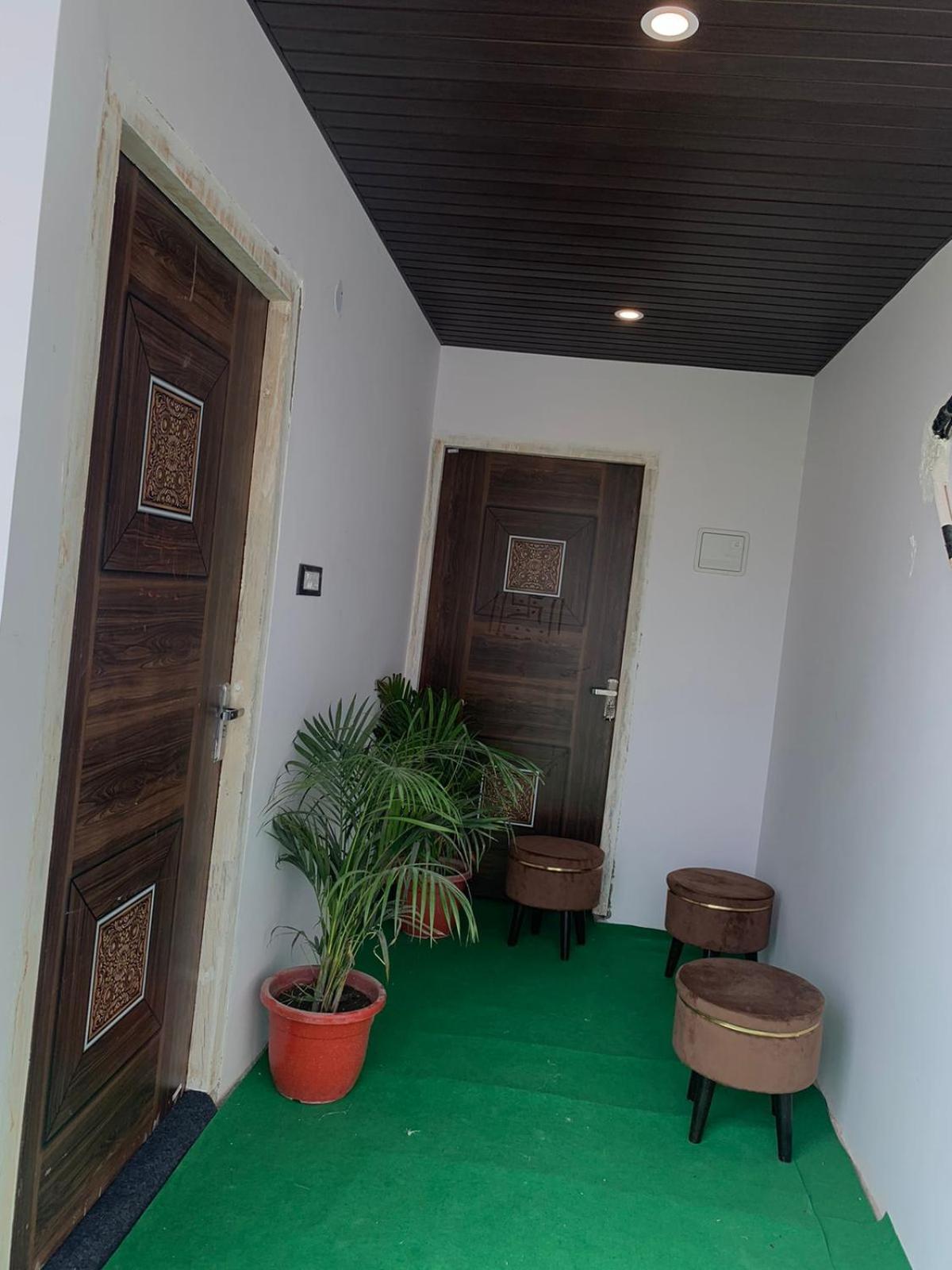 Privyrooms 戈勒克布尔 外观 照片